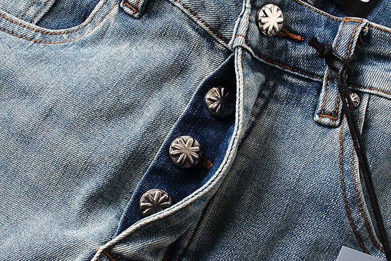 LOSTSHDWS Light Blue Flower Applique Flared Jeans