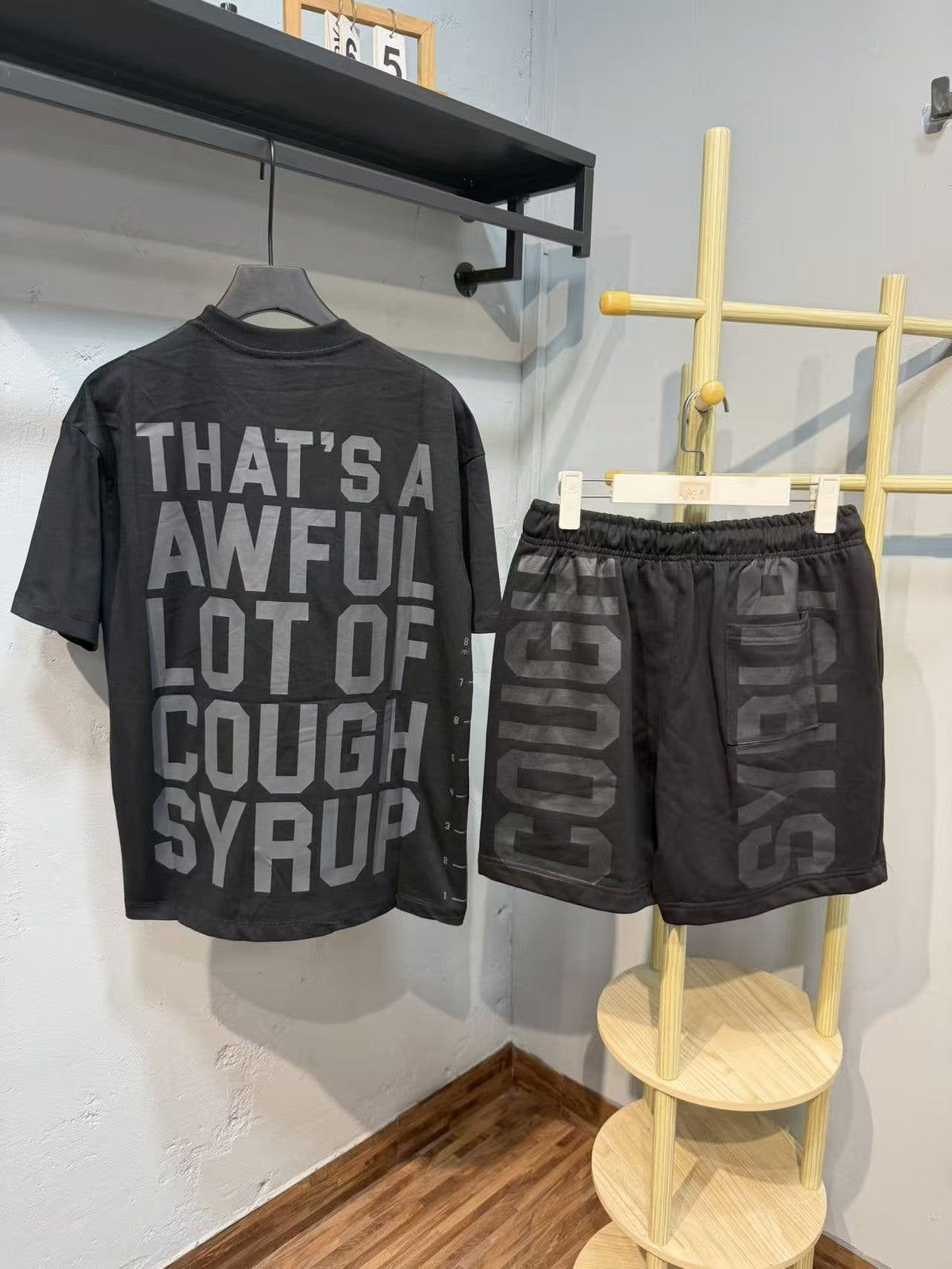 THAT'S A AWFUL LOT OF COUGH SYRUP Graphic Short-Sleeve Set