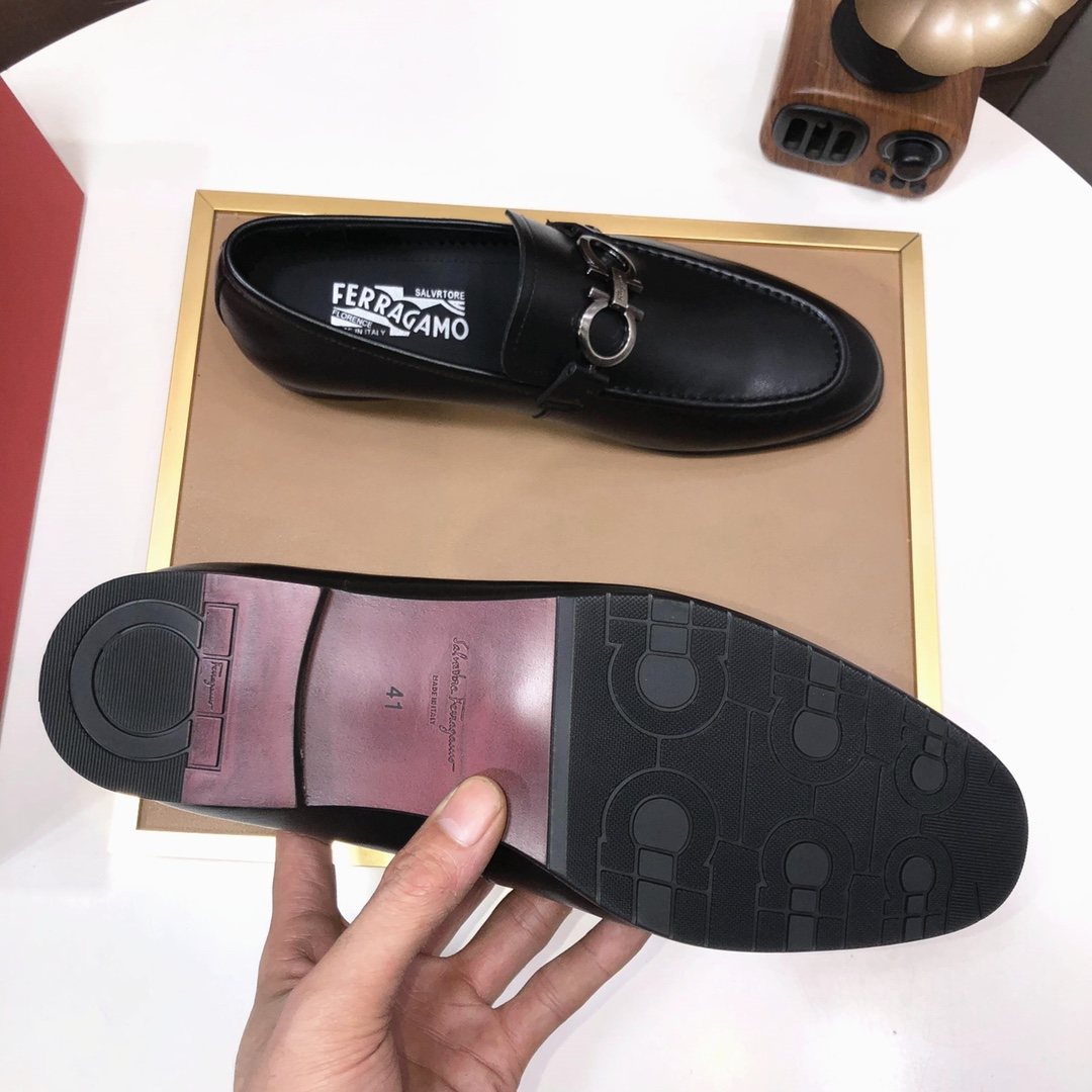 Ferragamo Black Ring-Hardware Loafers