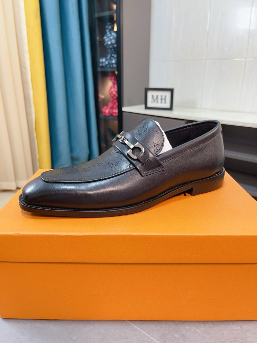 Louis Vuitton Black Metal-Bit Loafers - Low Heel