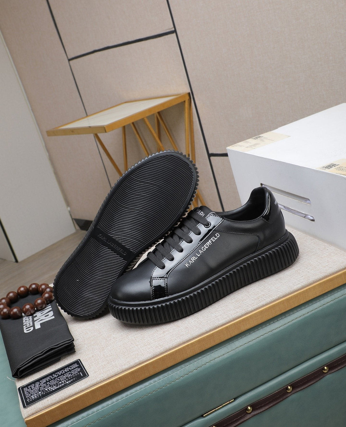 Karl Lagerfeld Low-Top Logo Sneakers