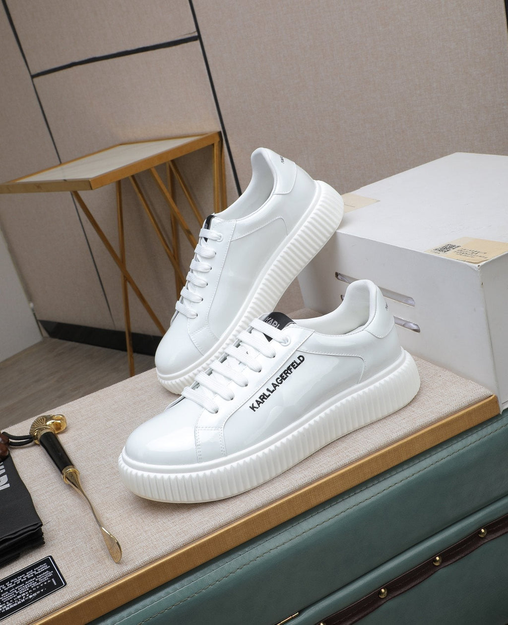 Karl Lagerfeld Low-Top Logo Sneakers